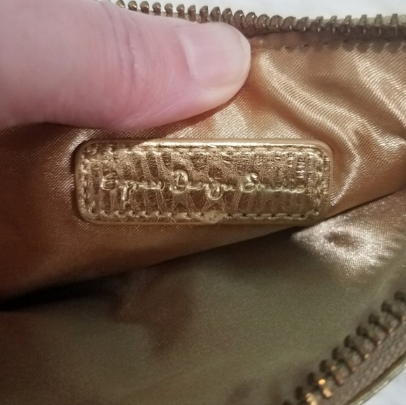 Express  gold bangle rhinestones  wristlet - Picture 6 of 7